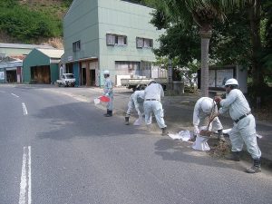 歩道・車道路面清掃