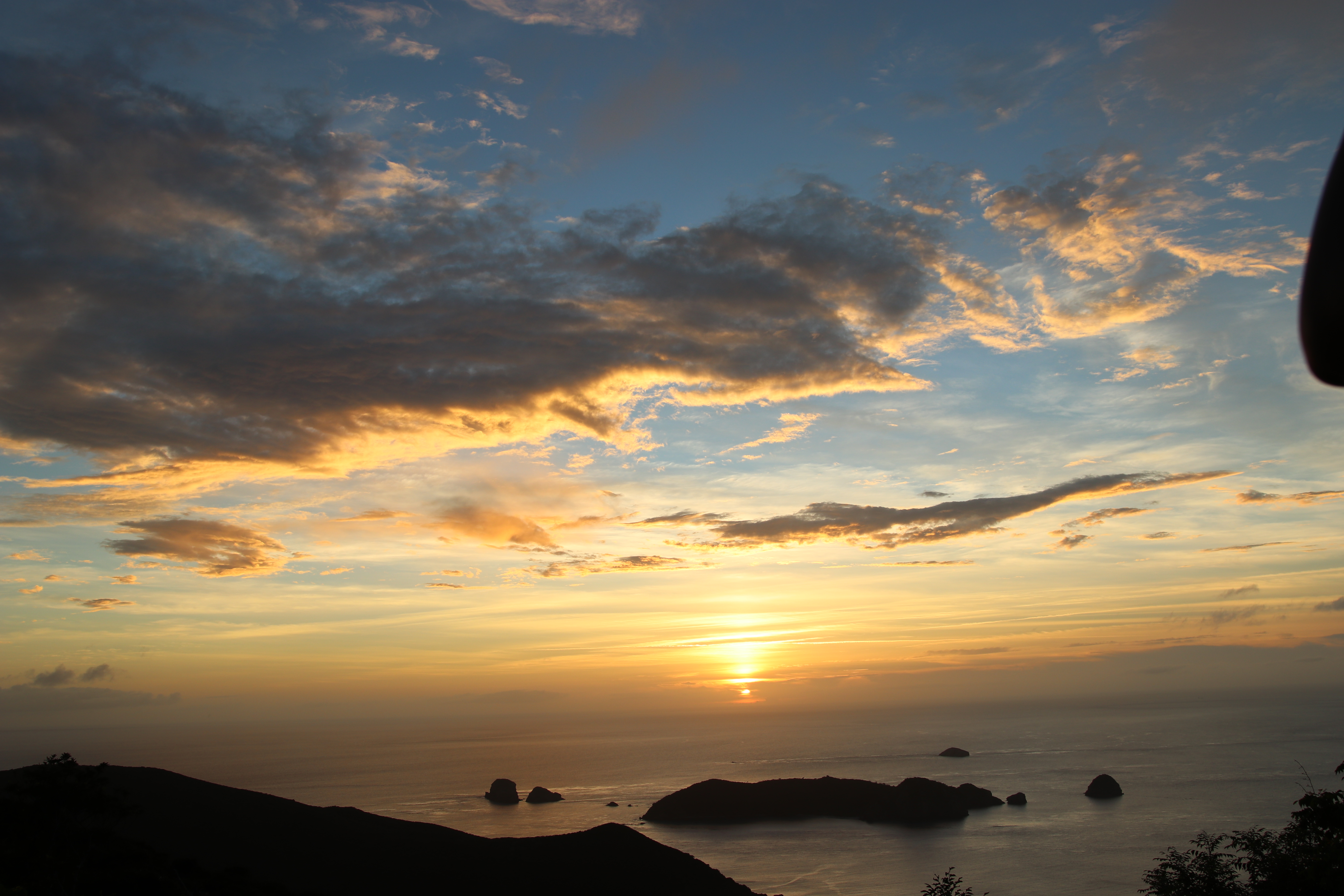 加計呂麻夕日の丘1