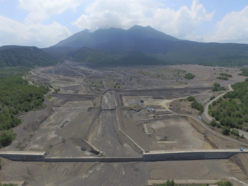 桜島　黒神川砂防設備補修工事