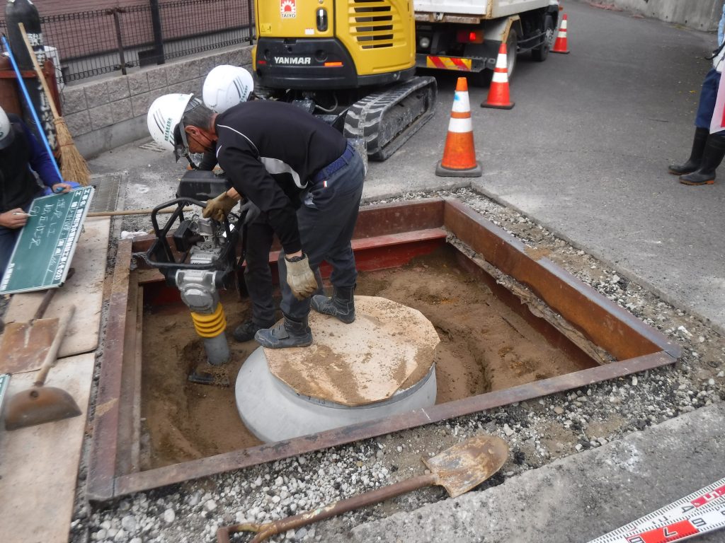 吉野町汚水管路工事